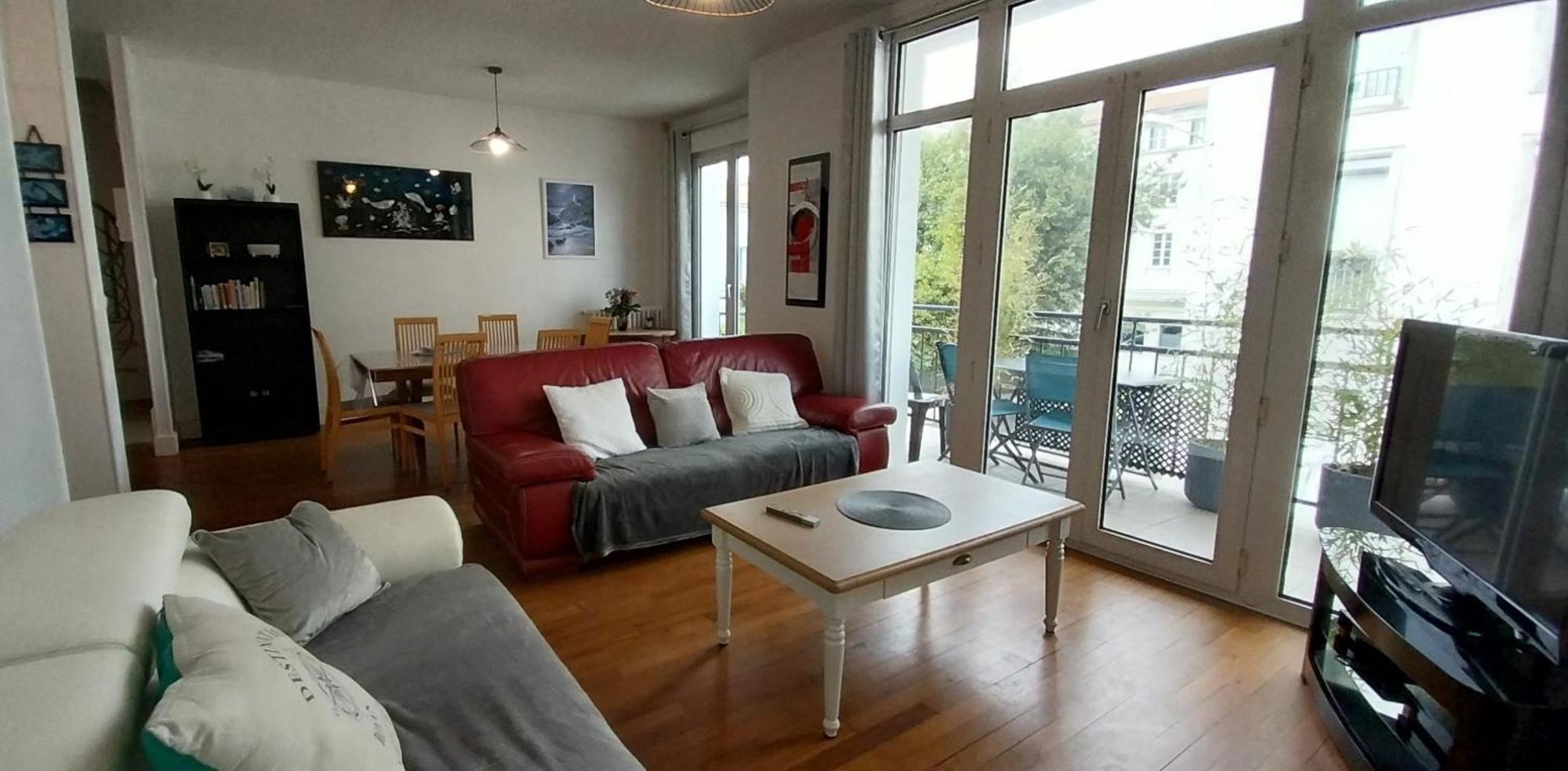Maison De Ville Plein Centre, 3 Etoiles, A 200M De La Plage, Parking Prive, Wifi Royan Buitenkant foto